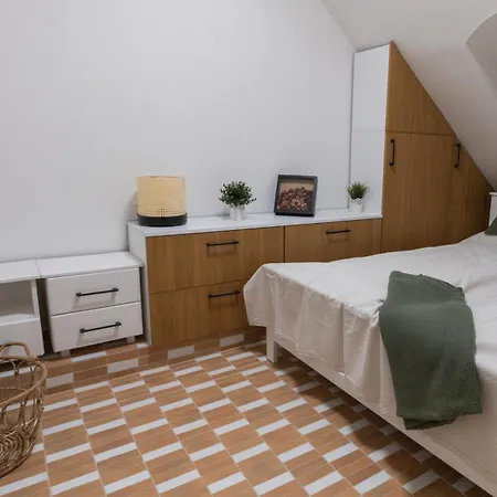 Апартаменты House *
